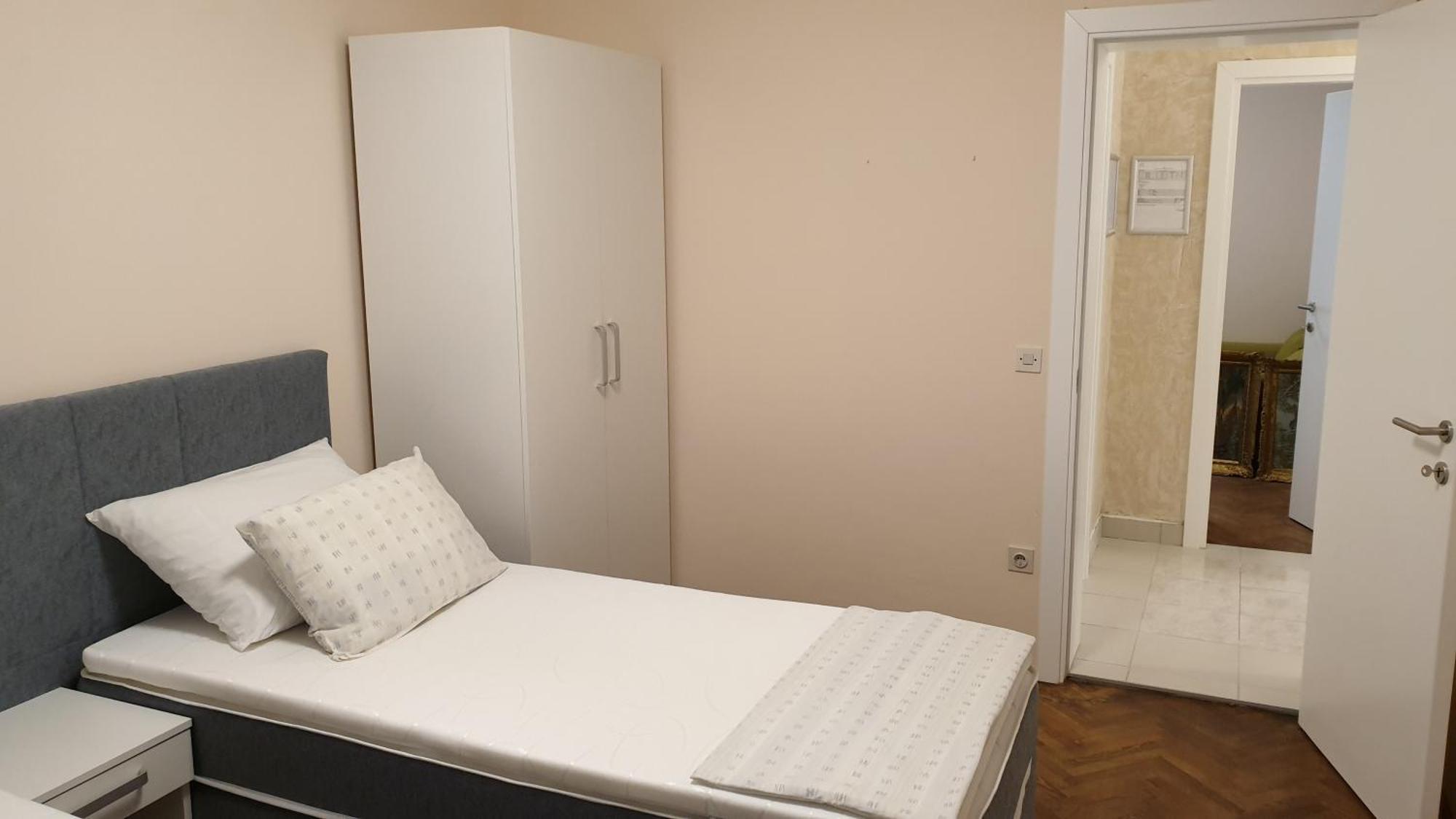 Apartments And Rooms With Parking Space Hvar - 15378 Hvar Town Room photo