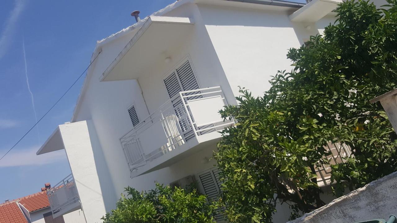 Apartments And Rooms With Parking Space Hvar - 15378 Hvar Town Exterior photo